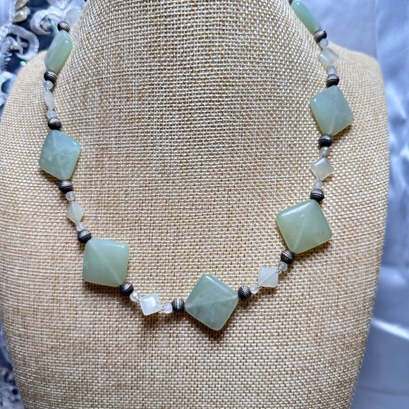 Elegant Green Serpentine and Quartz Natural Gemstones Stone Necklace 4018 P - Picture 1 of 9